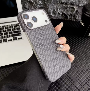 Frameless Carbon Fiber Hard Phone Case For iPhone 17, 17 Air Iphone Pro, Pro Max  Water Ripple Climb Texture Armor Cover